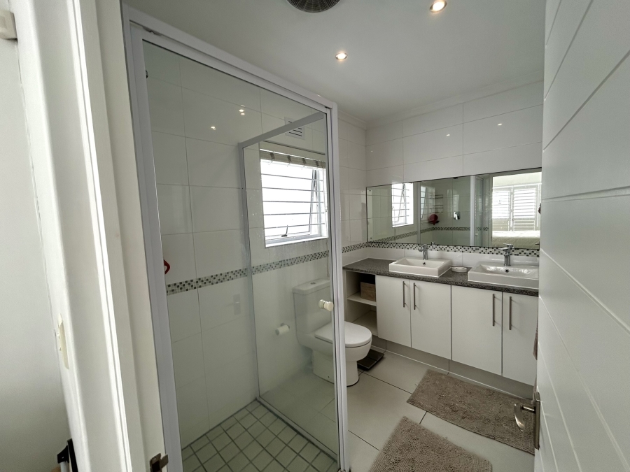 To Let 4 Bedroom Property for Rent in Sunningdale Western Cape